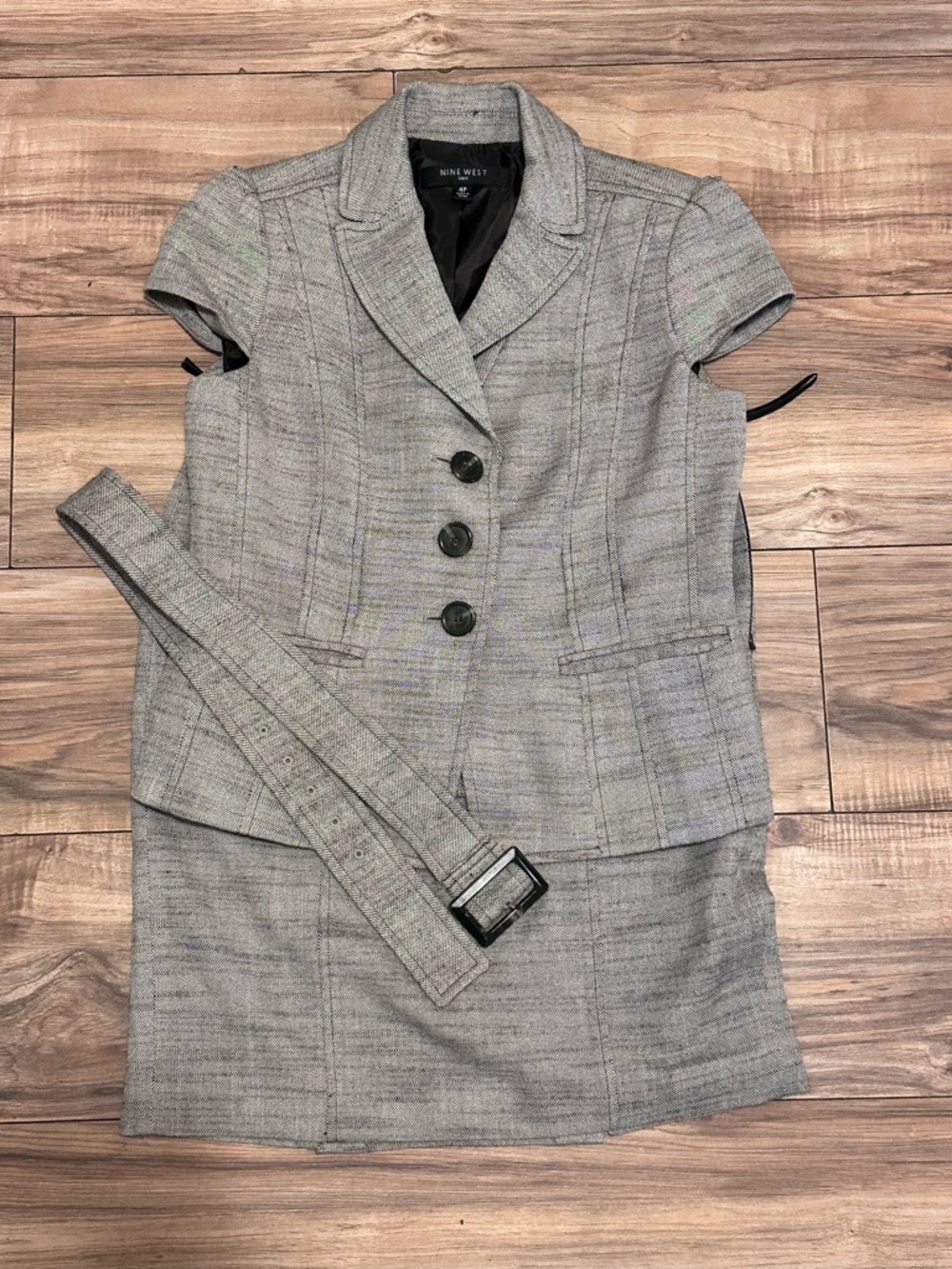Nine West Gray Plaid Short-Sleeve Skirt Suit with Belt
